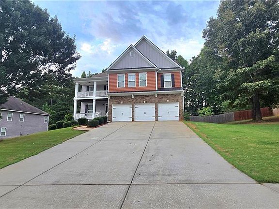 2nd image of 55 Colonial Ct