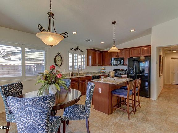 4th image of 2297 E Hazeltine Way