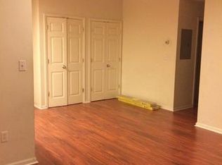 215 Hope St APT 2B, Stamford, CT 06906