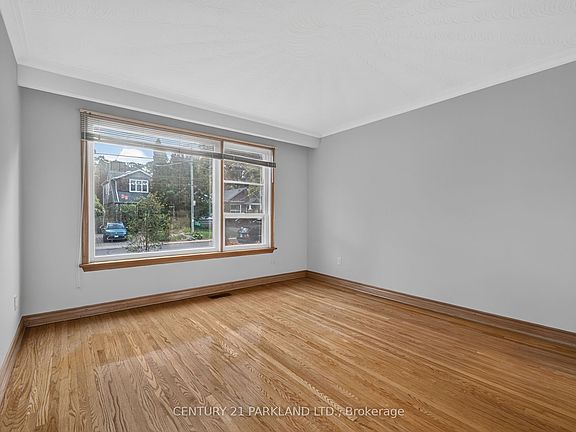 5th image of 85 Victoria Park Ave