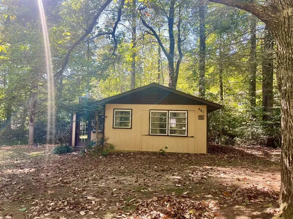 221 Britton Creek Rd, Andrews, NC 28901