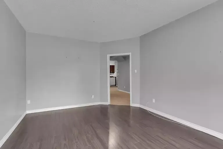 89 Bay St #1 — Photo 4