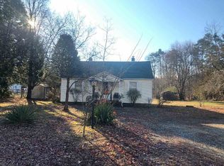 9014 Poindexter Rd, Louisa, VA 23093