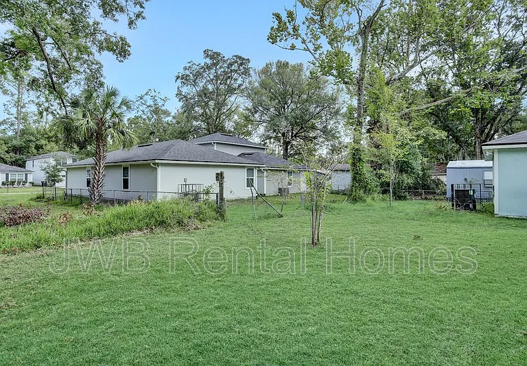 1211 Orton St — Photo 14