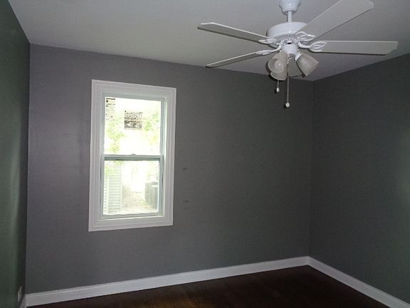3rd image of 7618 S Damen Ave