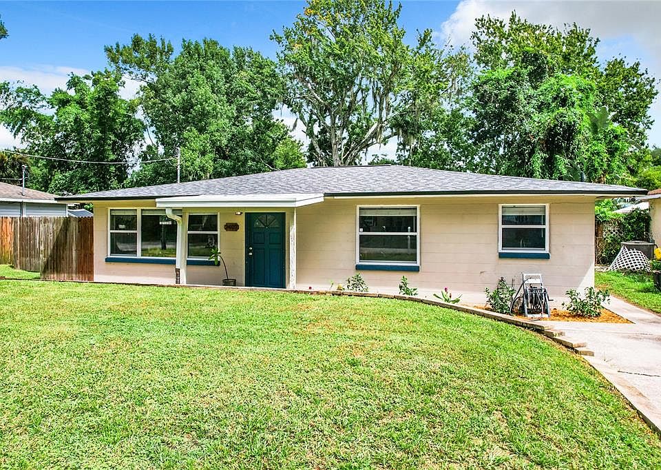 1st image of 2407 Greenleaf Dr