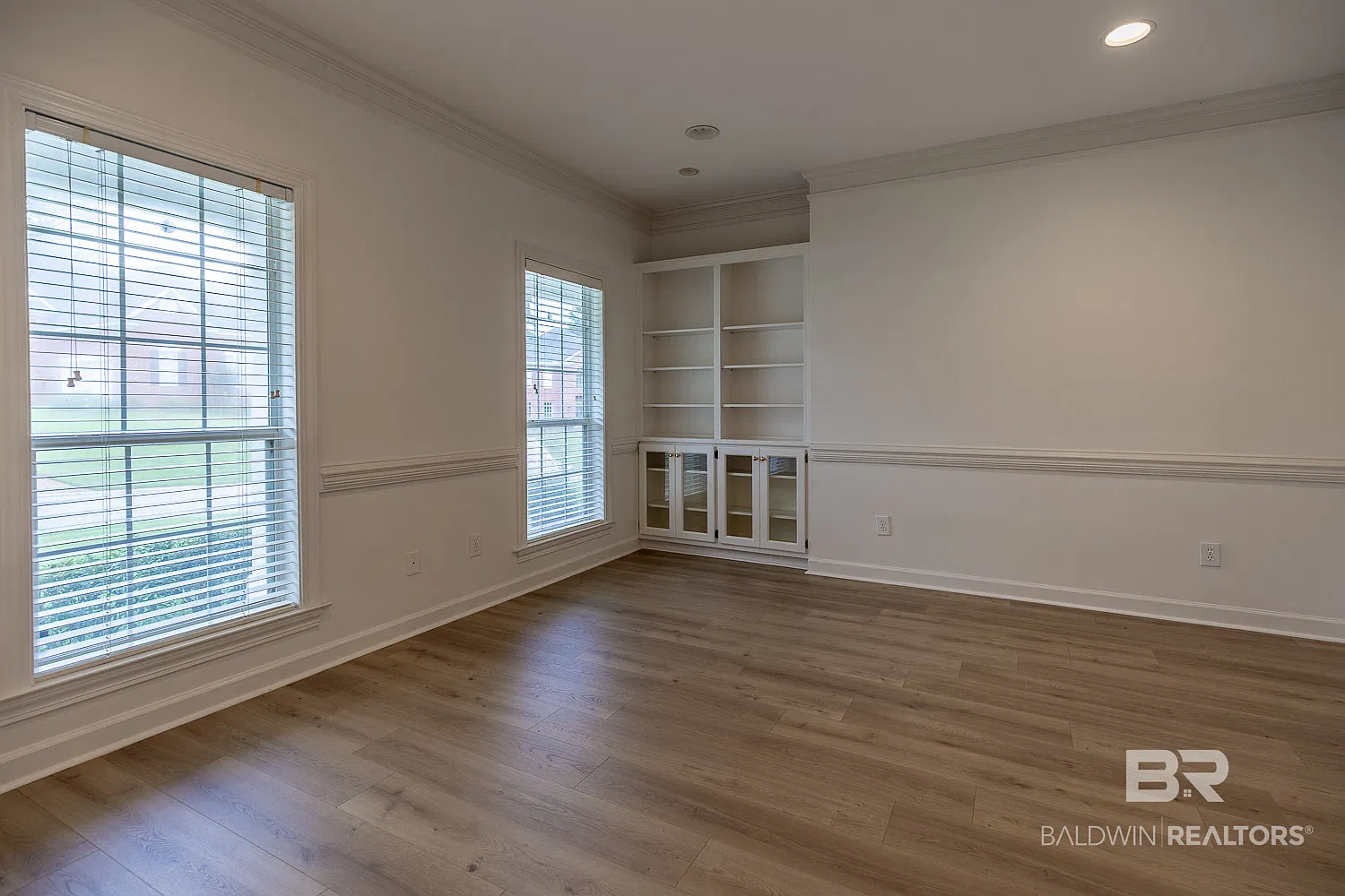 4 bed, 4.5 bath, 3242 sqft, $3,200 — Photo 4