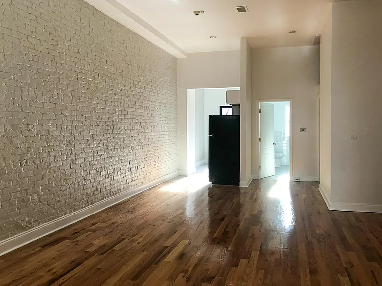 194 Market St #300 — Photo 5