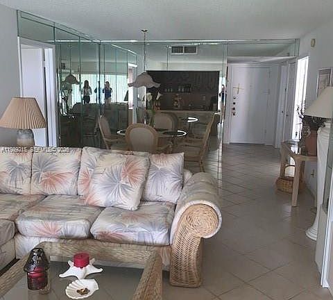 4th image of 303 Racquet Club Rd APT 206