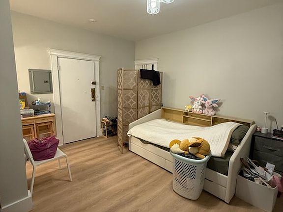 3rd image of 38 Hemenway St APT 28