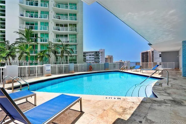The Sail Condo — Photo 3
