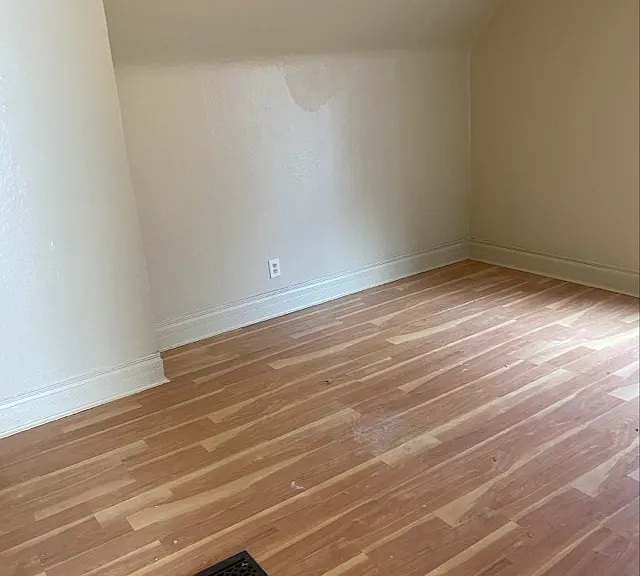 bedroom 3 upstairs