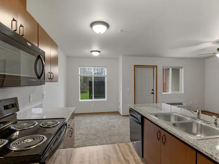 Oak Springs Apartments — Photo 30
