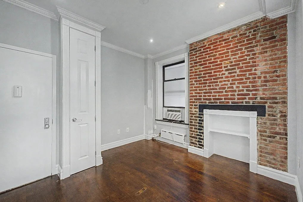 221 Mott Street — Photo 3