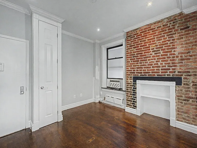 221 Mott St #11 — Photo 3