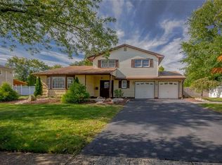 17 Sioux St, Old Bridge, NJ 08857