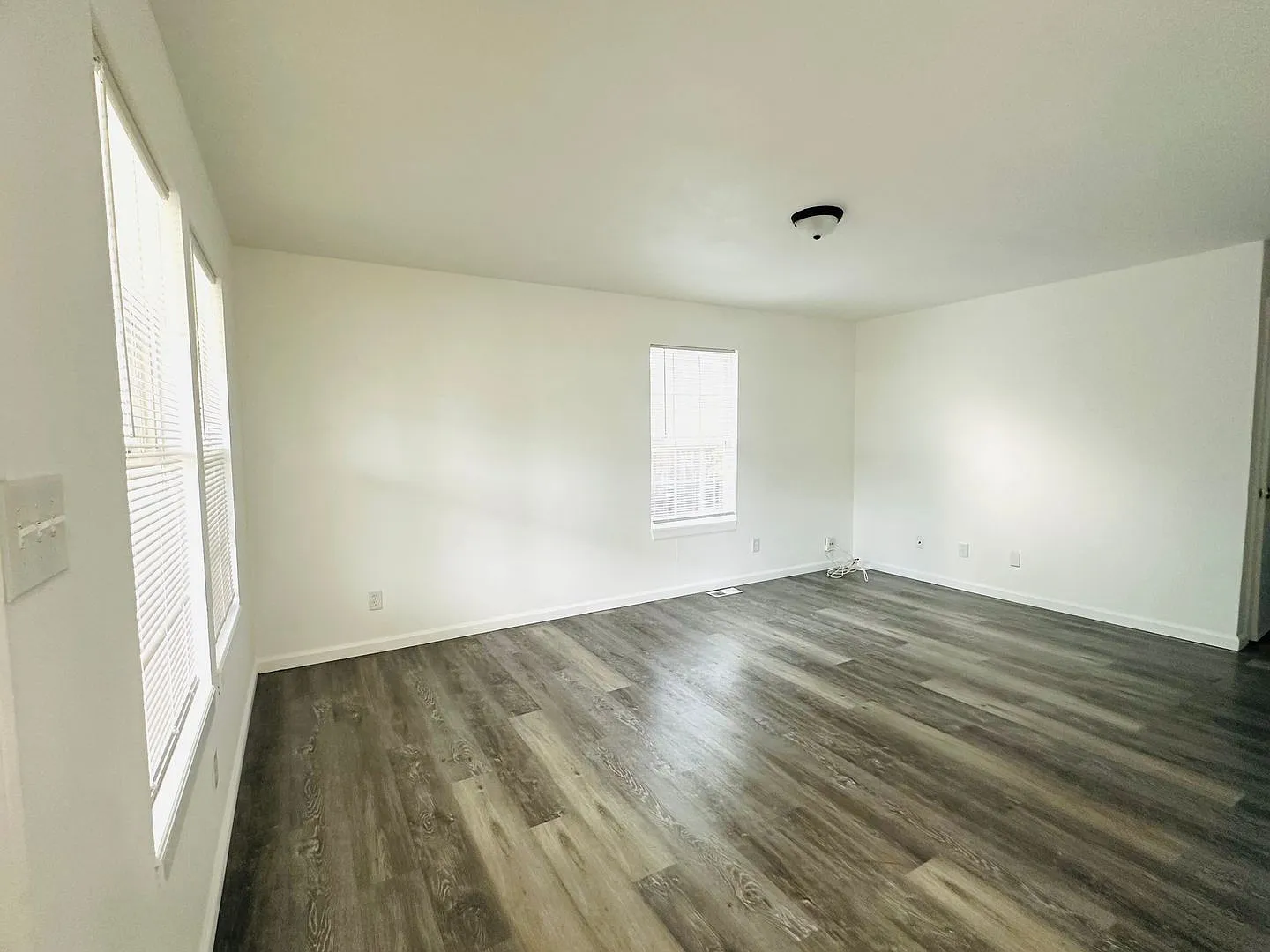 3 Bedroom Rambler Near NW Riverside! — Photo 3