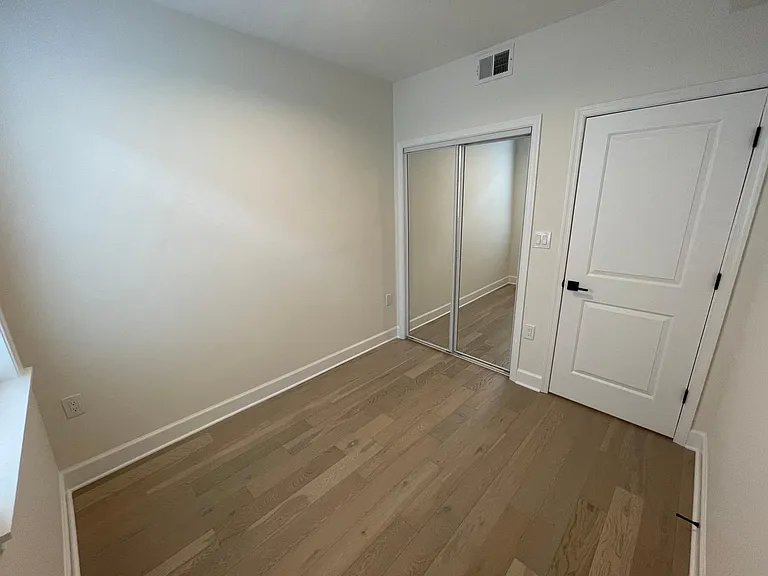 75 Florida Ave NW #1 — Photo 20