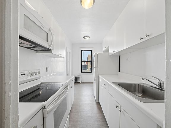 2nd image of 930 Ogden Ave #65