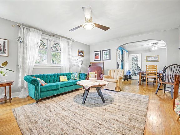 5th image of 305 W Stanton St