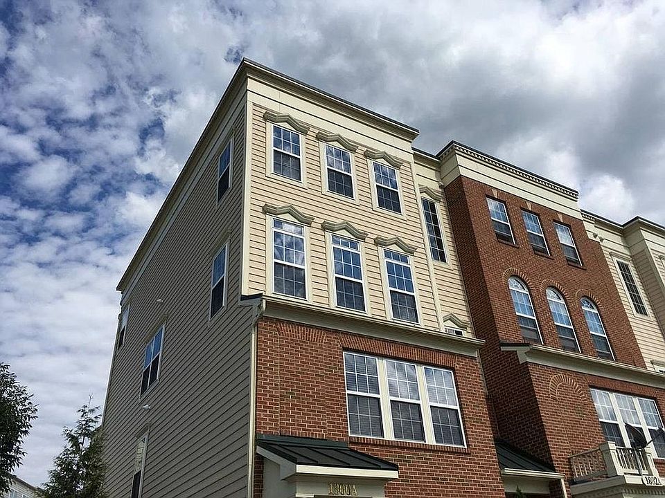 4 levels, upper 2 are this condo