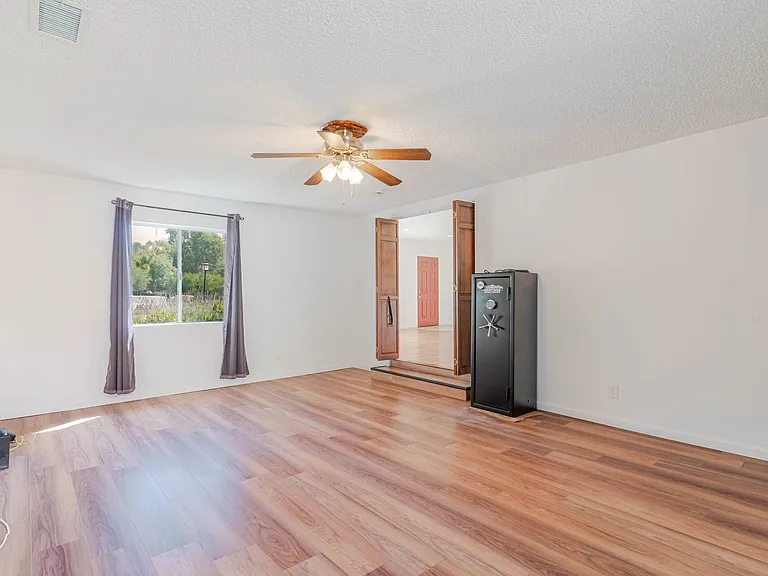 13057 Gladstone Ave — Photo 13