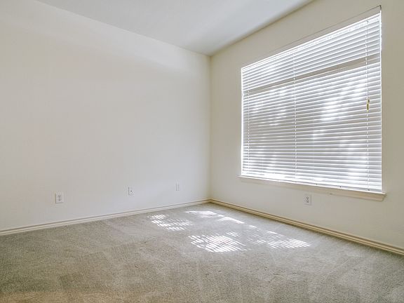 4th image of 4121 McKinney Ave APT 1