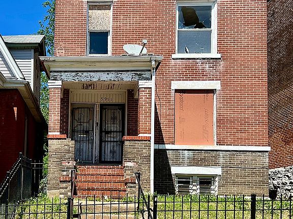 2nd image of 5951 Romaine Pl