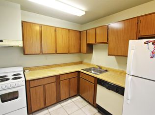 1039 Coastaway Dr, Virginia Beach, VA 23451