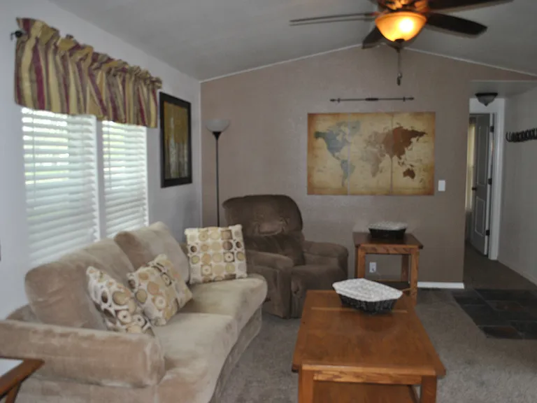 720 W 3 N — Photo 12