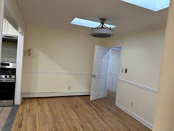 3rd image of 11215 Francis Lewis Blvd