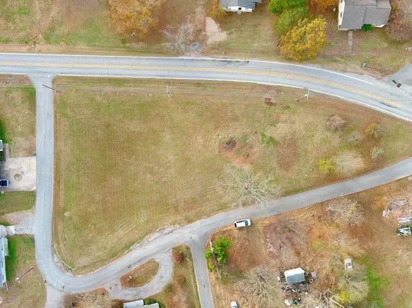 908 N Hill St, Newark, AR 72562