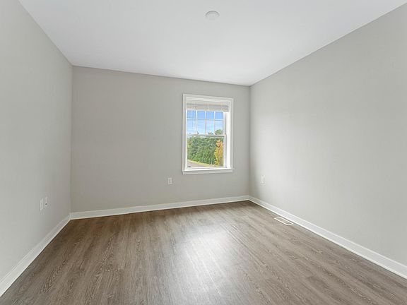 5th image of 87 Main St #26