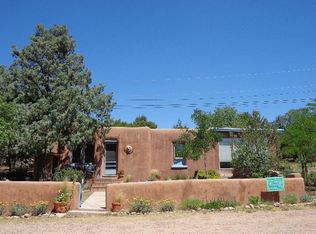 1747 Camino Corrales, Santa Fe, NM 87505