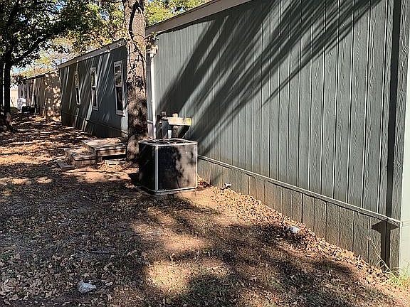 5th image of 8461 Docks Dr