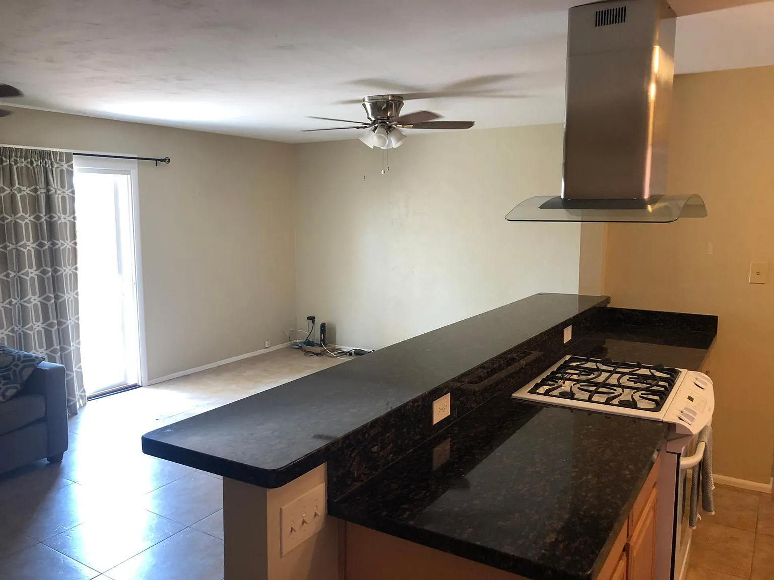 3 bed, 1313 sqft, $2,600 — Photo 3
