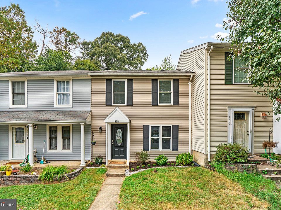 1st image of 318 Wood Hollow Ct