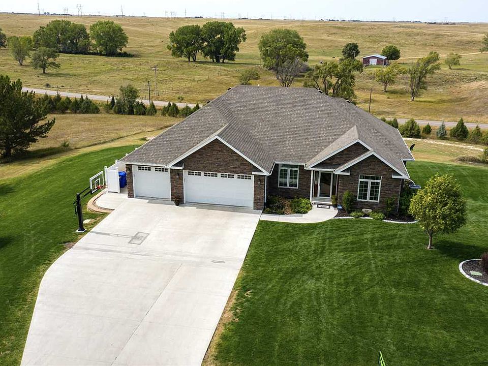 1st image of 620 Sioux Ln