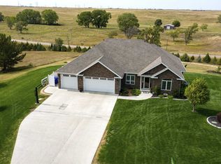620 Sioux Ln, North Platte, NE 69101