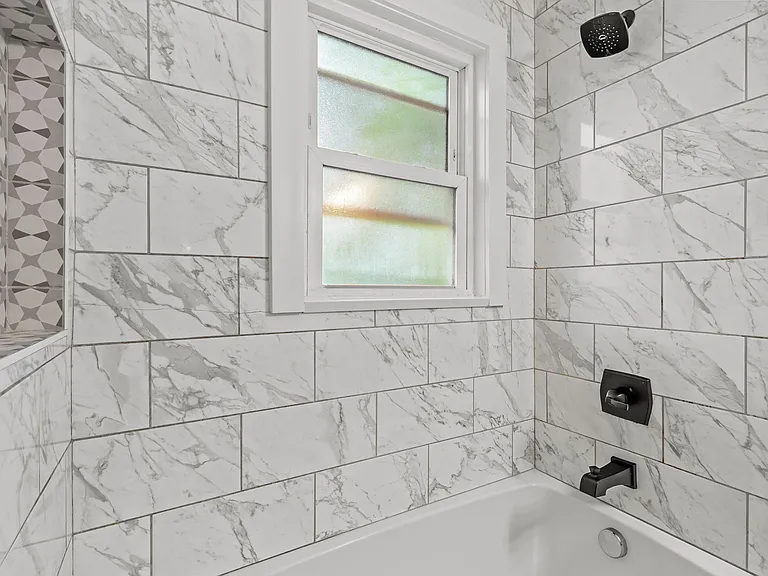 2301 Laburnum Ave — Photo 16