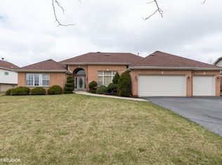 2122 Bluestem Pkwy, Lynwood, IL 60411