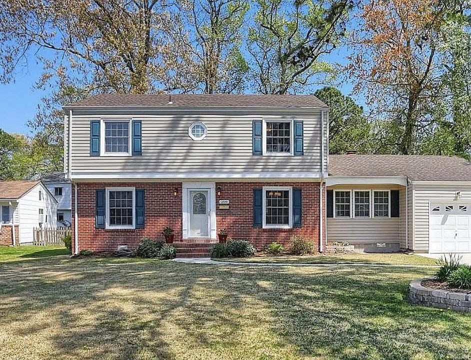 1st image of 208 Great Hall Ct