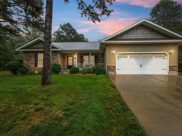 826 Timberline Dr, Farmington, MO 63640