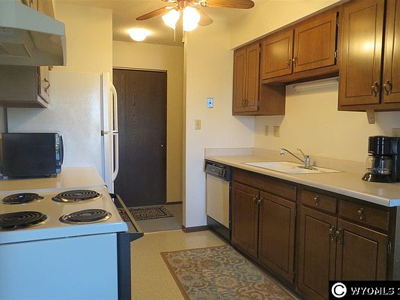 5th image of 4460 S Poplar St Unit 201C