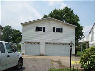 2nd image of 410 Lane St