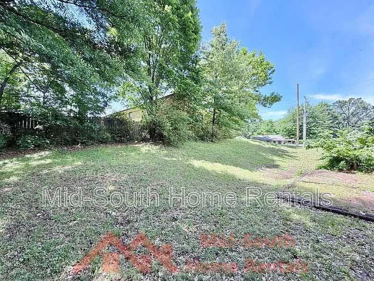 4147 Hallview Dr — Photo 17