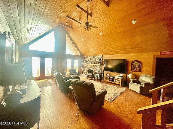 5th image of 554 N Horsepen Road