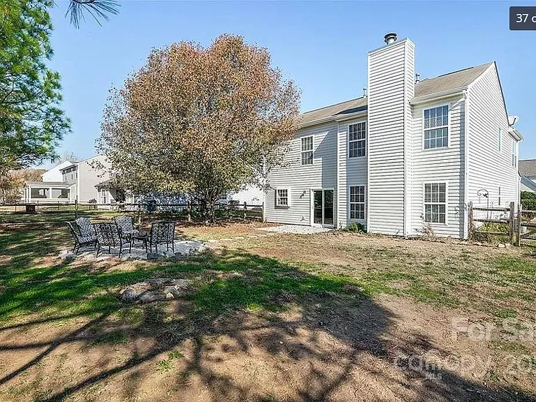 4613 Maple Crest Pl — Photo 33