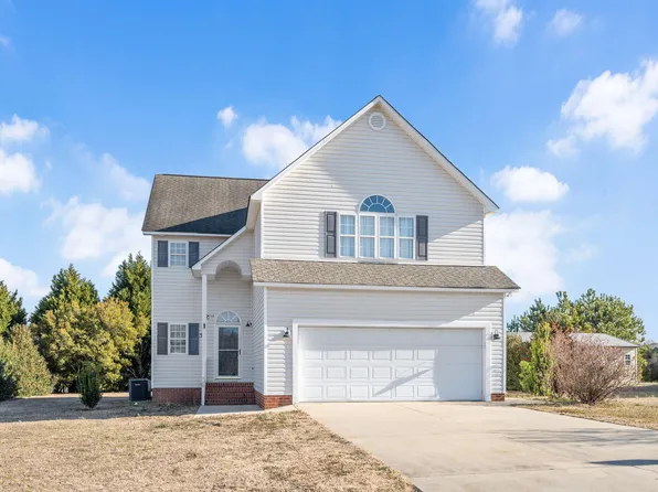 70 Meadow Hills Dr, Four Oaks, NC 27524