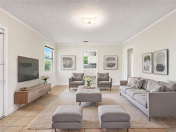 3rd image of 3808 Leila Pl
